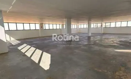Prédio Inteiro para alugar, Santa Mônica - Uberlândia/MG - Rotina Imobiliária