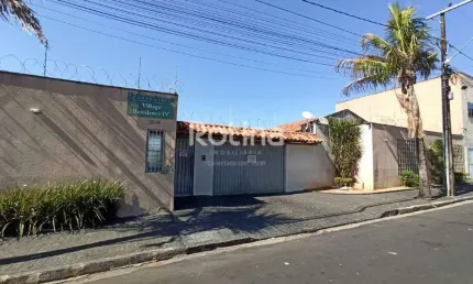 Casa Condomínio Fechado para alugar, 2 quartos, Minas Gerais - Uberlândia/MG - Rotina Imobiliária
