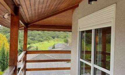 Belíssima casa no JD América III, com 5 dormitórios e 600 m2 de área total!!!