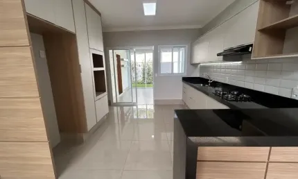 Casa com 3 quartos à venda na Avenida Comunidade Europeia, 301, Residencial Euroville II, Bragança Paulista