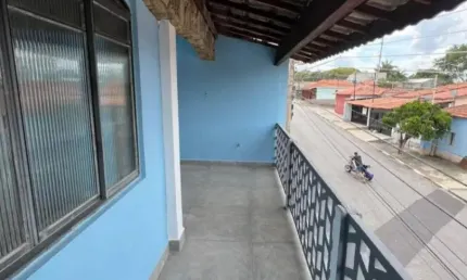 Casa com 3 quartos, 2 banheiros e 2 vagas no JD Recreio