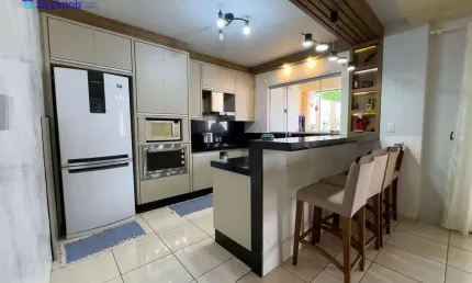 Sobrado com 3 dormitórios à venda, 280 m² por R$ 725.000,00 - Jardim Industriário II - Cuiabá/MT