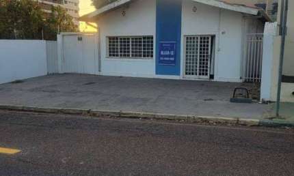 Casa comercial com 3 salas para alugar na Rua das Papoulas, 30, Jardim Cuiabá, Cuiabá