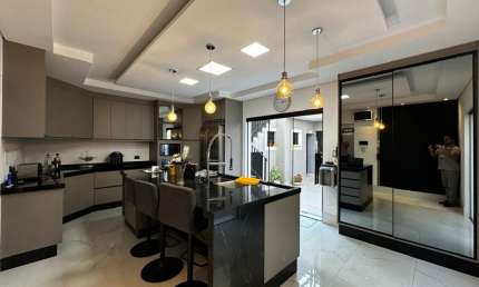 Lindo sobrado a venda com 290m² 3 suites no Gopouva - Guarulhos
