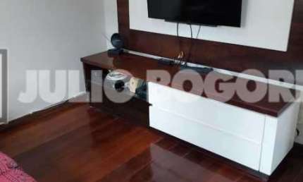 Casa em condomínio fechado com 4 quartos à venda na Rua Pedro Américo, Catete, Rio de Janeiro, 115 m2 por R$ 690.000