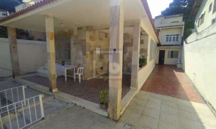 Casa em condomínio fechado com 3 quartos à venda na Rua Moravia, Cocotá, Rio de Janeiro, 364 m2 por R$ 750.000