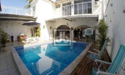 Casa em condomínio fechado com 8 quartos à venda na Rua Franco Job, Portuguesa, Rio de Janeiro, 374 m2 por R$ 1.950.000