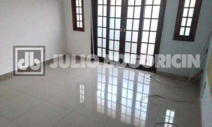 Casa com 5 quartos à venda na Rua Amanda Guimarães, Portuguesa, Rio de Janeiro, 270 m2 por R$ 620.000