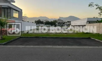 Terreno em condomínio fechado à venda na Rua Louise Visconti, Barra da Tijuca, Rio de Janeiro, 1001 m2 por R$ 3.300.000