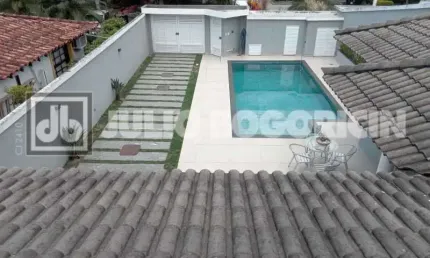 Casa em condomínio fechado com 5 quartos à venda na Rua Mário Albuquerque, Barra da Tijuca, Rio de Janeiro, 366 m2 por R$ 3.300.000