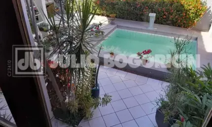 Casa em condomínio fechado com 3 quartos à venda na Rua Marechal Artur Portela, Anil, Rio de Janeiro, 241 m2 por R$ 950.000