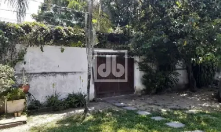 Casa em condomínio fechado com 3 quartos à venda na Estrada Caribu, Freguesia (Jacarepaguá), Rio de Janeiro, 360 m2 por R$ 800.000