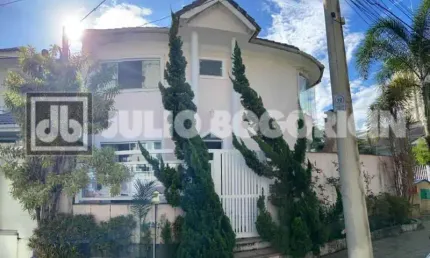 Casa em condomínio fechado com 3 quartos à venda na Rua Zoroastro Pamplona, Freguesia (Jacarepaguá), Rio de Janeiro, 119 m2 por R$ 885.000