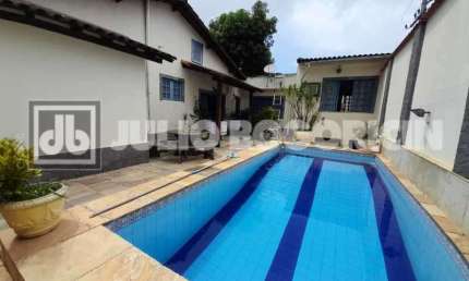 Casa em condomínio fechado com 4 quartos à venda na Rua Maria Magalhães Pinto, Pechincha, Rio de Janeiro, 285 m2 por R$ 580.000