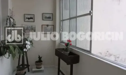 Apartamento com 3 quartos à venda na rua das laranjeiras, laranjeiras, rio de janeiro, 70 m2 por r$ 710.000
