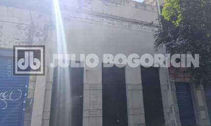 Ponto comercial à venda na Praça Sargento Eudóxio Passos, Encantado, Rio de Janeiro, 173 m2 por R$ 320.000