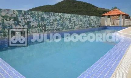 Apartamento com 2 quartos à venda na Estrada Intendente Magalhães, Madureira, Rio de Janeiro, 56 m2 por R$ 300.000