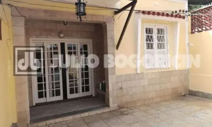 Casa com 2 quartos para alugar na Rua Itamaracá, Cachambi, Rio de Janeiro, 50 m2 por R$ 2.600