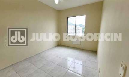 Apartamento com 2 quartos para alugar na Rua Doutor Leal, Engenho de Dentro, Rio de Janeiro, 56 m2 por R$ 1.000