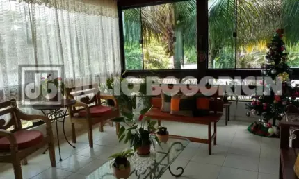 Casa com 4 quartos à venda na Avenida Litorânea, Boqueirão, Saquarema, 320 m2 por R$ 550.000