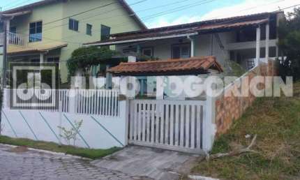 Casa em condomínio fechado com 2 quartos à venda na Rua do Guriri, Peró, Cabo Frio, 158 m2 por R$ 450.000