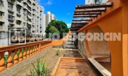 Casa em condomínio fechado com 4 quartos à venda na Rua Presidente Pedreira, Ingá, Niterói, 240 m2 por R$ 790.000
