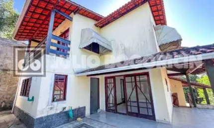 Casa em condomínio fechado com 4 quartos à venda na Avenida Central Ewerton Xavier, Itaipu, Niterói, 110 m2 por R$ 900.000