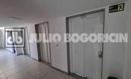 Sala comercial com 1 sala à venda na Rua Doutor Tavares de Macedo, Icaraí, Niterói, 33 m2 por R$ 430.000