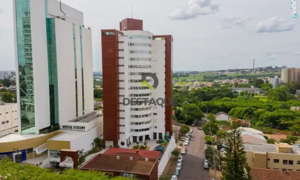 Apartamento com  3 dormitorios -Edifício Medine - Centro