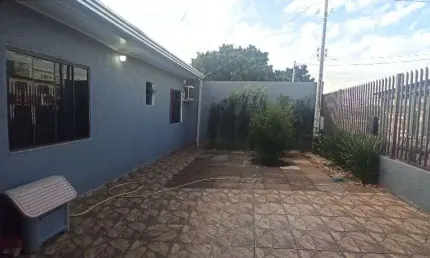 Casa com 3 dormitorios - Avenida. Papagaios- regiao comercial - B Floresta