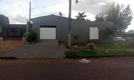 Casa com 3 dormitorios e sala comercial de 60m2 -  bairro periollo