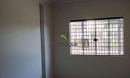 Casa com 3 quartos para alugar no Centro, Cascavel 