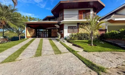 Casa Ampla com 5 Dormitórios – Condomínio Esplanada do Sol, São José dos Campos