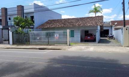 Casa para Venda em Joinville, Guanabara, 3 dormitórios, 1 banheiro, 1 vaga