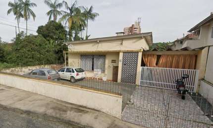 Terreno para Venda em Joinville, América, 3 dormitórios, 2 banheiros, 2 vagas