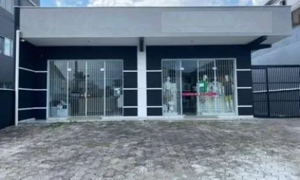 Comercial para Venda em Joinville, Espinheiros, 2 dormitórios, 1 banheiro, 4 vagas