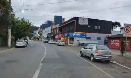 Comercial para Venda em Guaramirim, Centro, 3 dormitórios, 4 banheiros