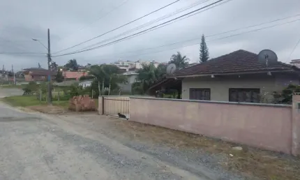 Casa para Venda em Joinville, Petrópolis, 3 dormitórios, 2 banheiros, 2 vagas