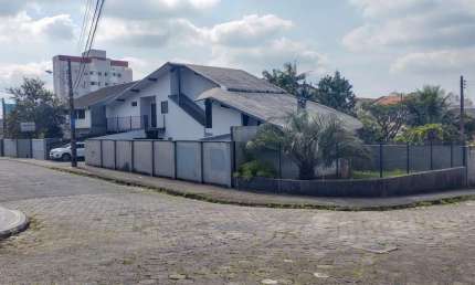Casa para Venda em Joinville, Costa e Silva, 3 dormitórios, 1 suíte, 3 banheiros, 3 vagas