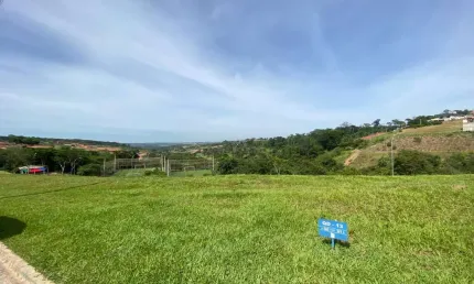 Lote / Terreno em Jardins Bolonha  -  Senador Canedo