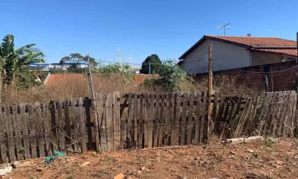 Lote / Terreno em Jardim Ipanema  -  Aparecida de Goiânia