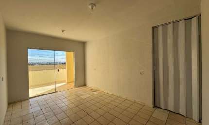 Apartamento Sobreloja, 03 quartos, Jardim Mariliza.
