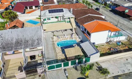 Casa com 5 quartos à venda na Rua São Mateus, 399, Caiobá, Matinhos