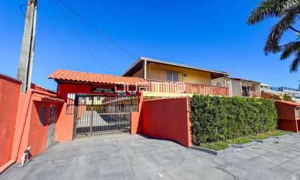 Apartamento com 02 dormitórios a 50 metros do mar em Matinhos