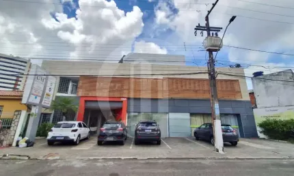 Sala comercial em ótima localização na Av. Gonçalo Prado Rolemberg.