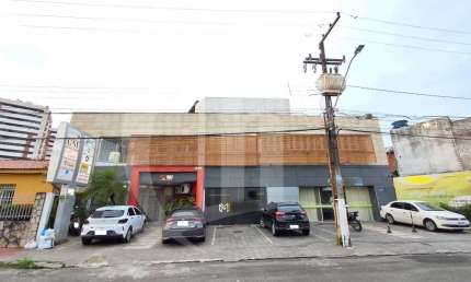 Sala comercial em ótima localização no bairro São José.