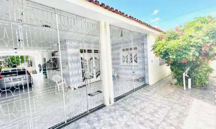 Casa com 5 quartos à venda no Pereira Lobo, Aracaju 