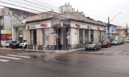 Prédio Comercial com 320m² esquina Rua Itabaiana com Rua Campos