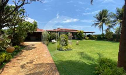 Oportunidade única - Casa na praia de Aruana em excelente localizção, a 300 metros da praia