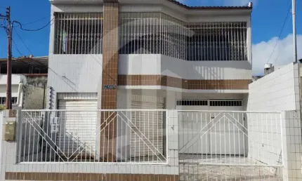 Casa ampla em ótima localização no bairro Cirurgia.